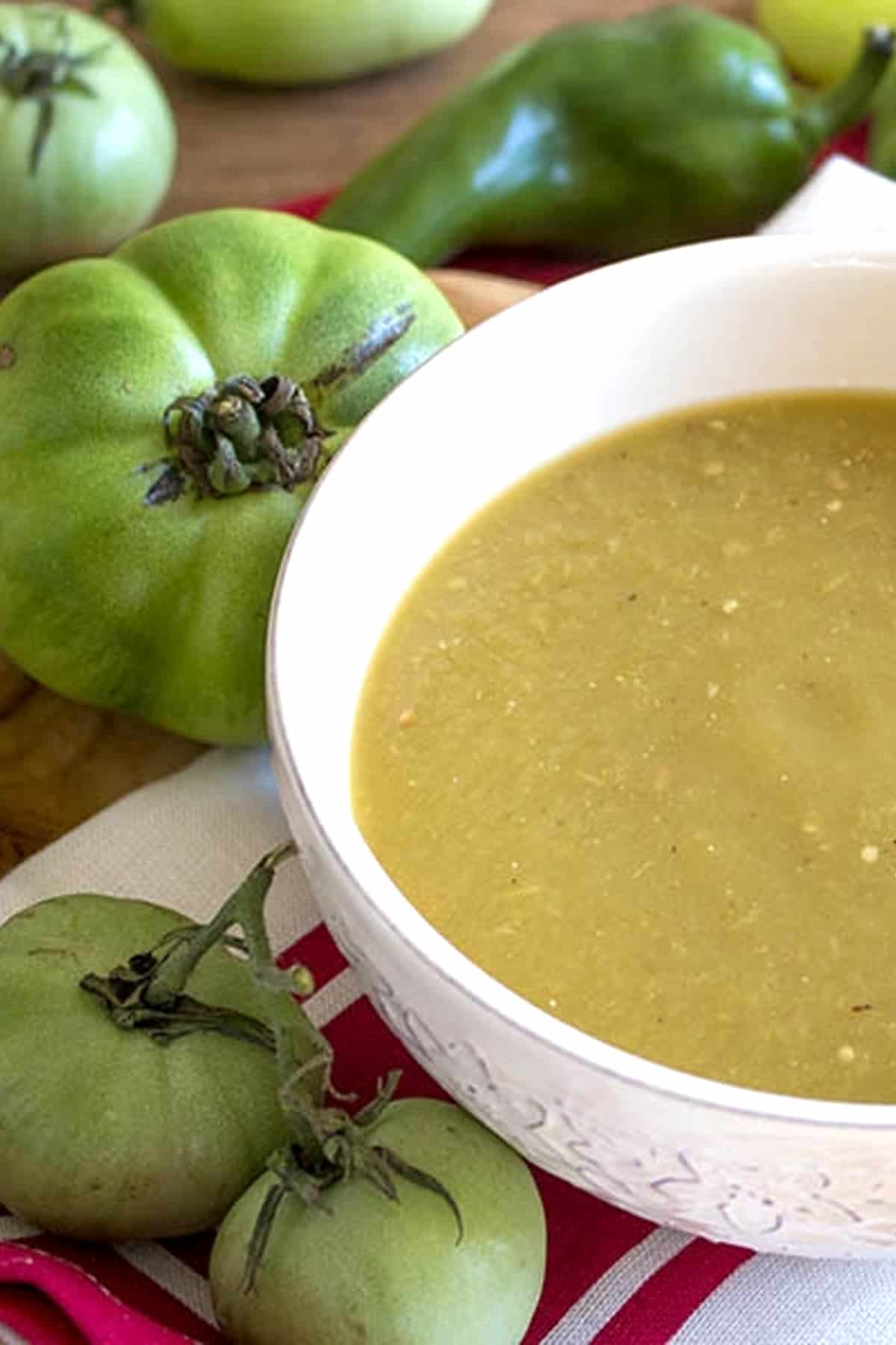 Fresh Green Tomato-Chili Pepper Sauce