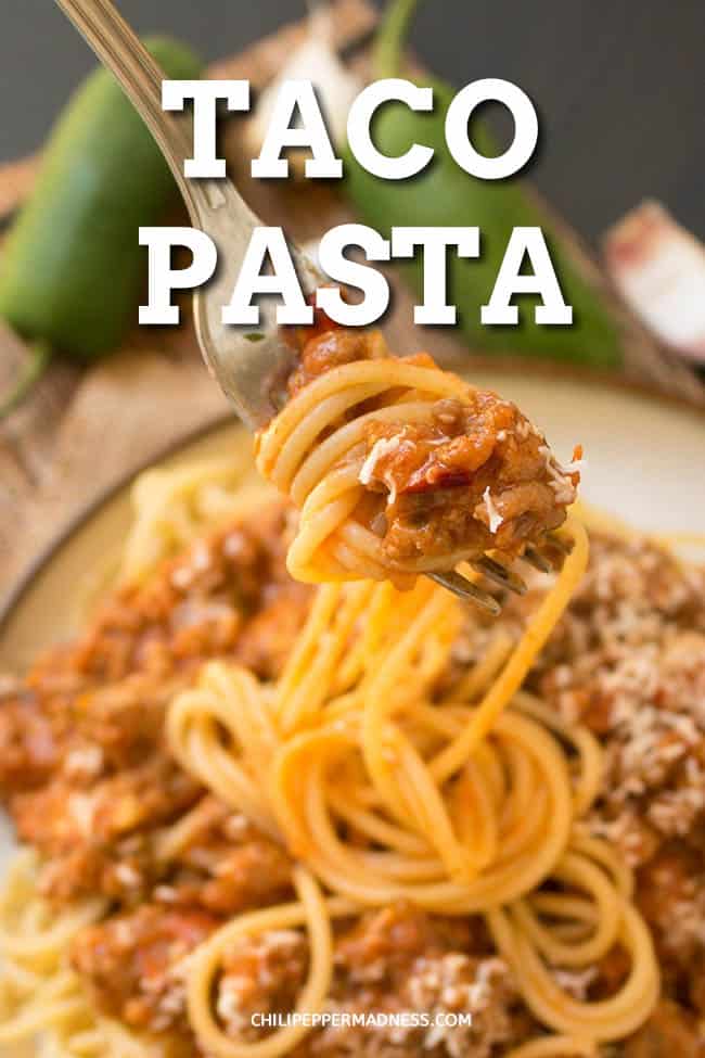 Taco Pasta Recipe - This taco pasta recipe is so easy, noodles tossed with ground meat and tomato sauce seasoned with flavorful taco seasonings. A perfect quick weeknight meal.