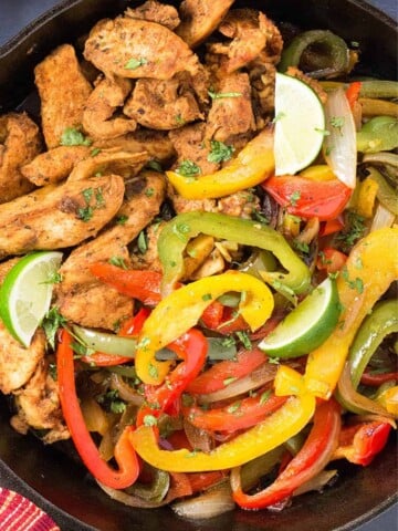 Juicy Braised Chicken Fajitas served.