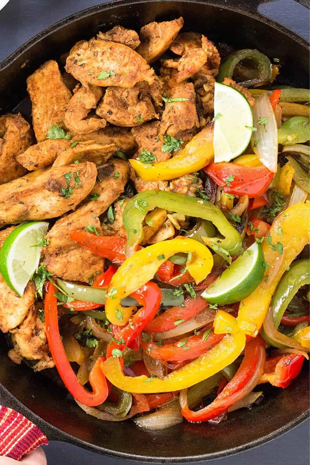 Juicy Braised Chicken Fajitas served.