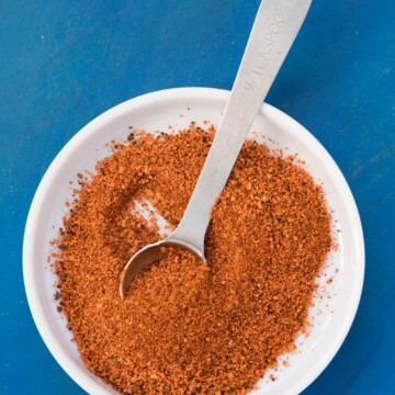 How to Make Homemade Spicy Chili Powder - A Recipe