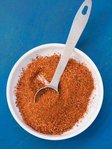 How to Make Homemade Spicy Chili Powder - A Recipe