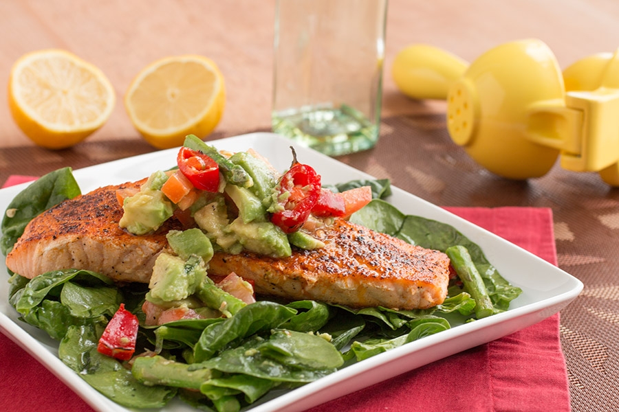 asparagus-spinach salad with pan seared salmon