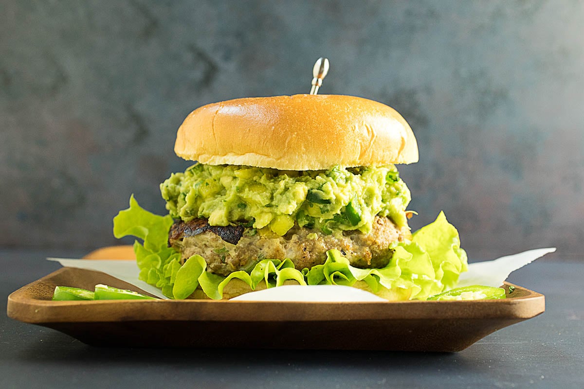 Jerk Turkey Burgers with Jalapeno-Mango Guacamole – Recipe