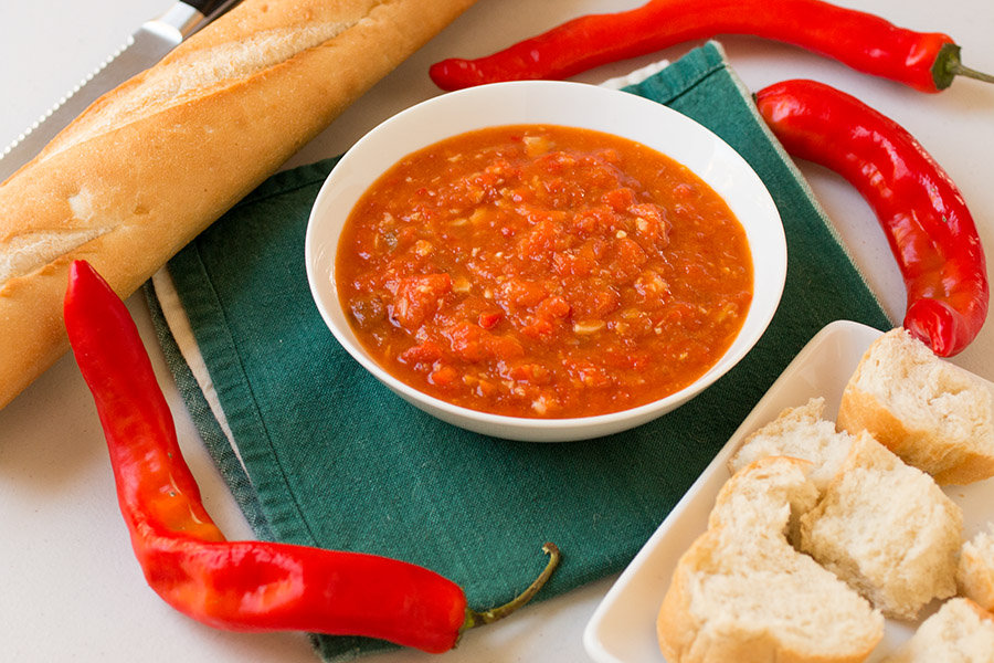 Roasted Red Pepper Dip Recipe with Garlic and Tomato
