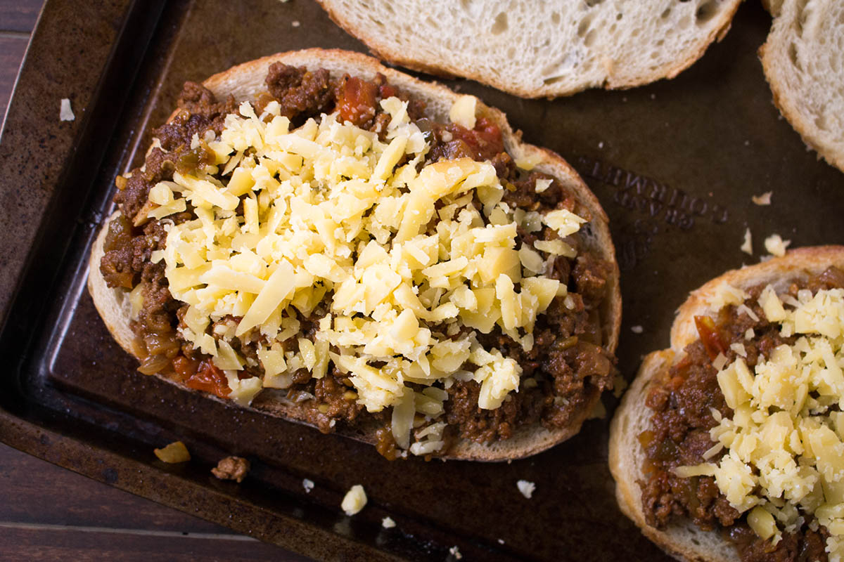 Spicy Sloppy Joes with Smoked Gouda Chili Pepper Madness