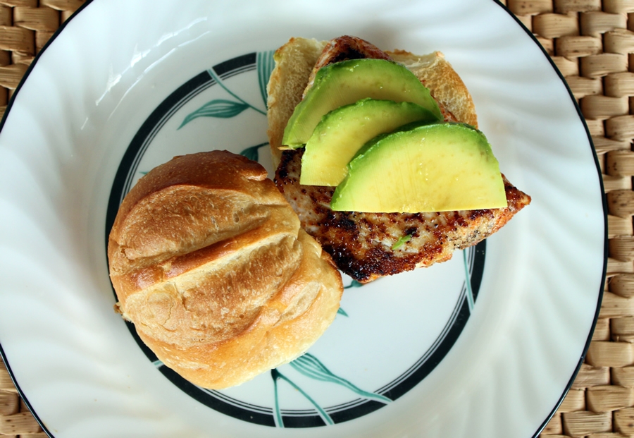 blackened mahi mahi sandwich