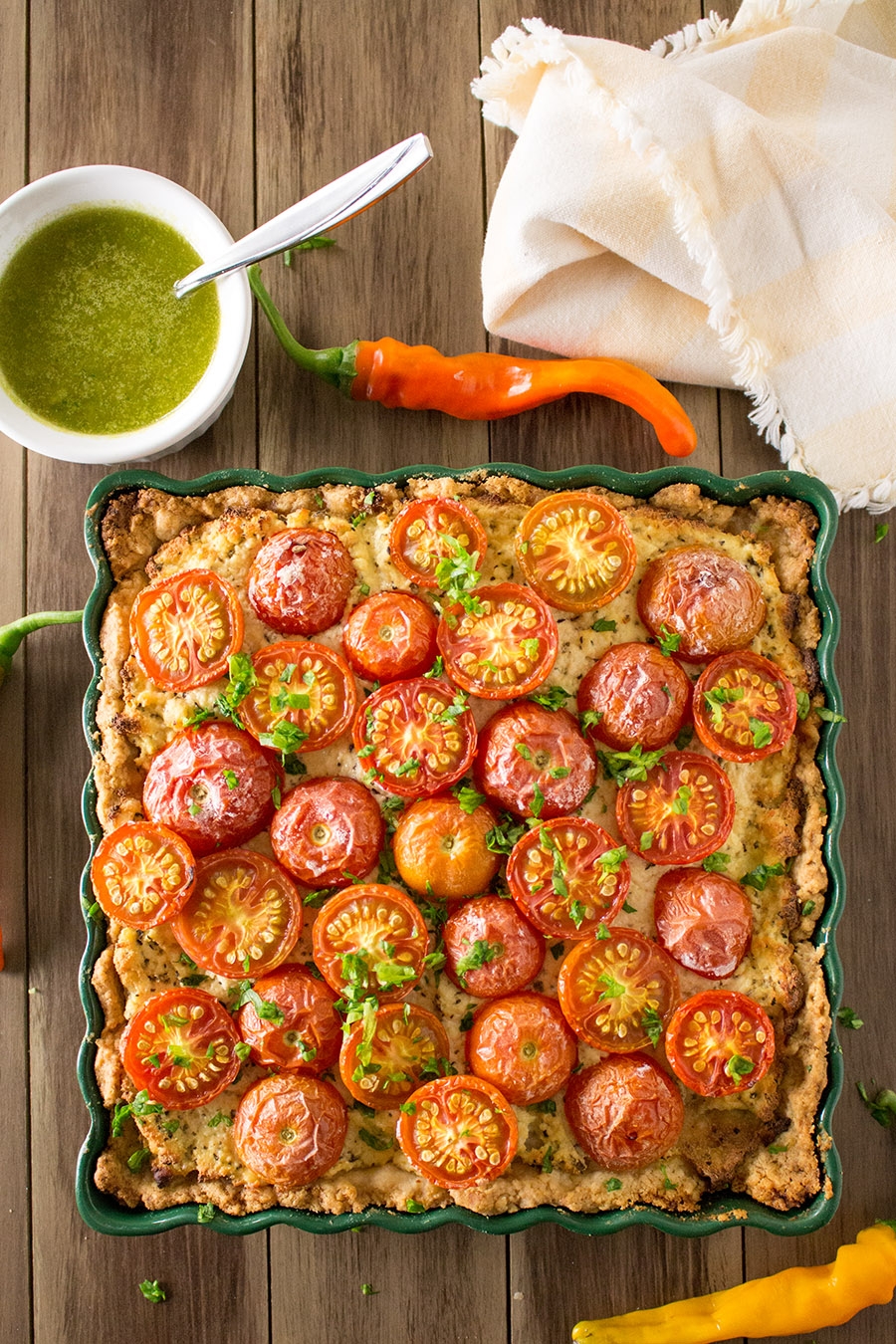 tomato cheese tart with spinach-pecan pesto