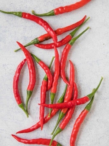 Dagger Pod Chili Peppers - Cayenne-Type