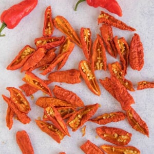 How to Dehydrate Chili Peppers to Make Chili Powder - Recipe Method