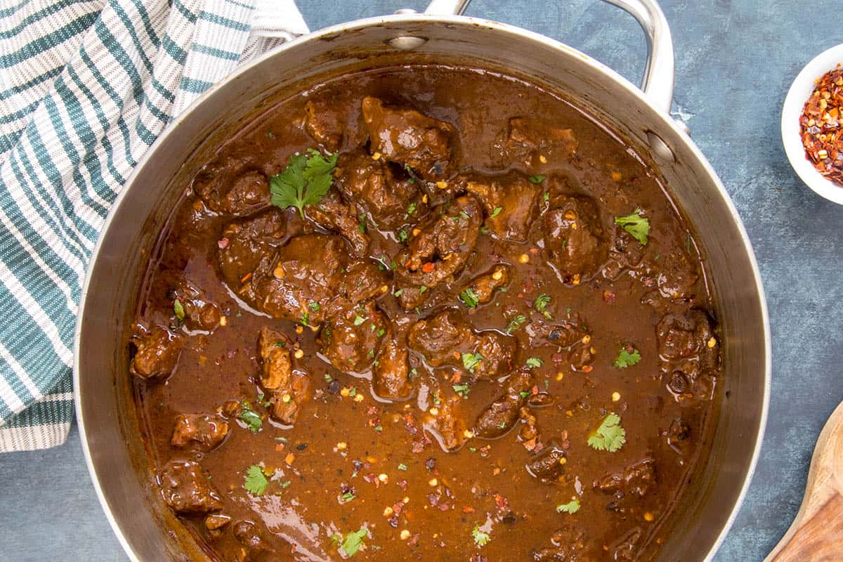 Chili Con Carne - Recipe Chili Con Carne in a pot, ready to eat