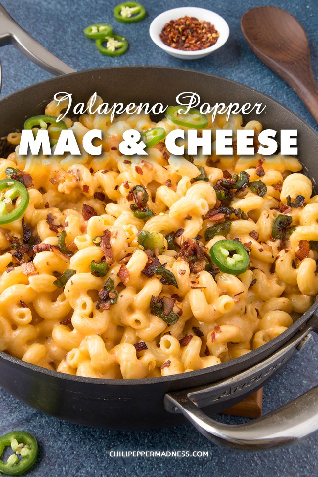 Creamy Jalapeno Popper Mac and Cheese – This jalapeno popper mac and cheese recipe is extra creamy with loads of cheese, bacon and jalapeno peppers, with just the right amount of spice. This is a no-bake version. Come and get it! #MacandCheese #Jalapenos #Spicy