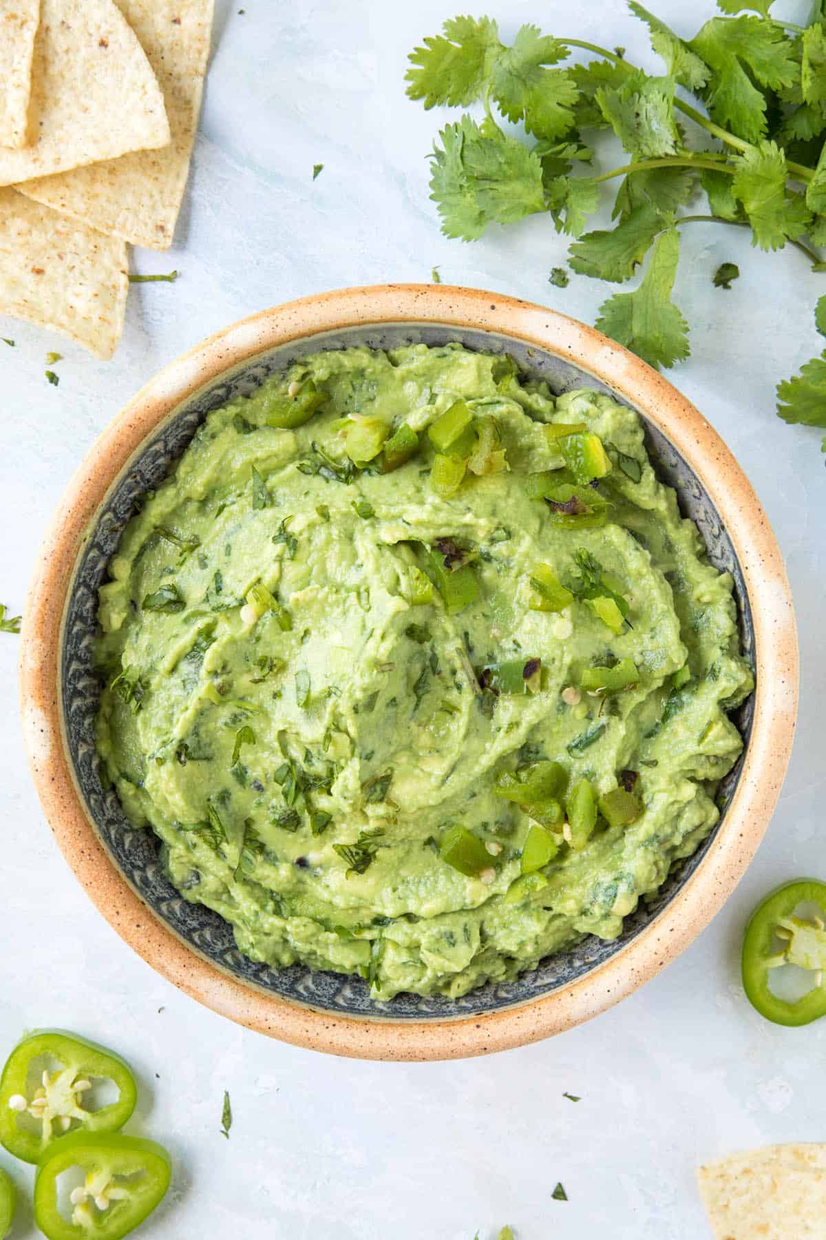 Guacamole in a bowl, ready to serve