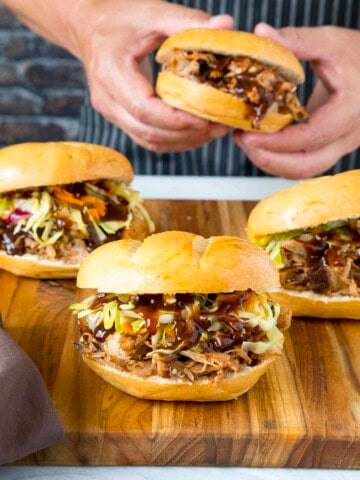 Slow Cooker BBQ Pulled Pork Sandwiches