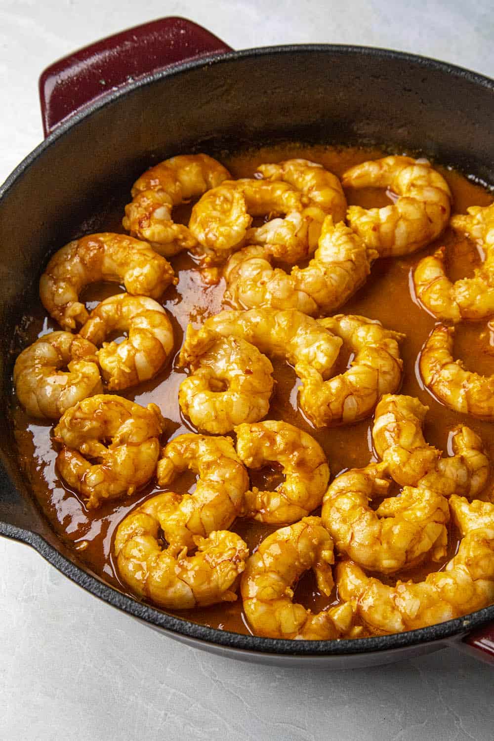 Cooking the shrimp in the pan