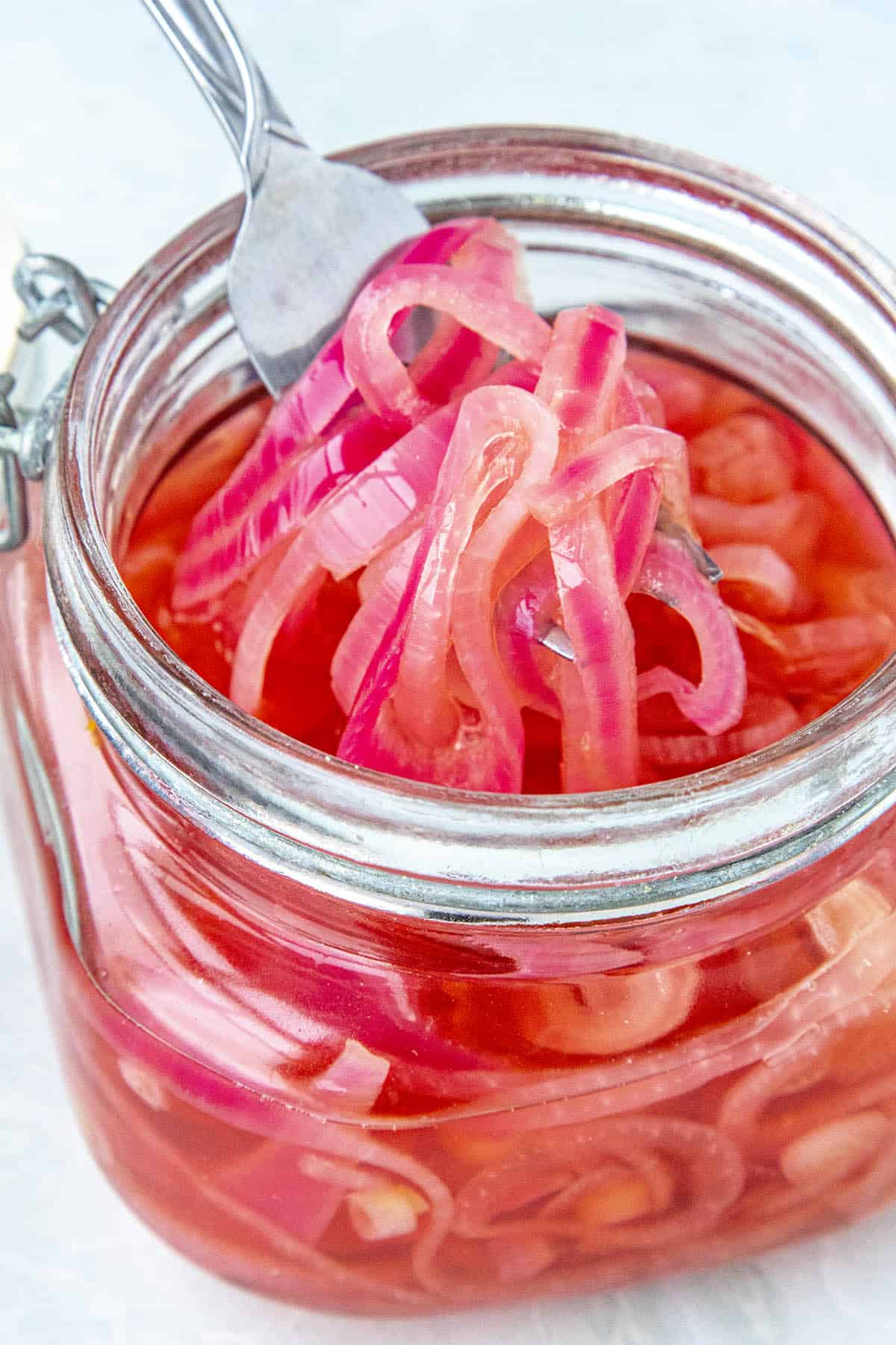 Quick Pickled Spicy Red Wine Onions - Olive Jude