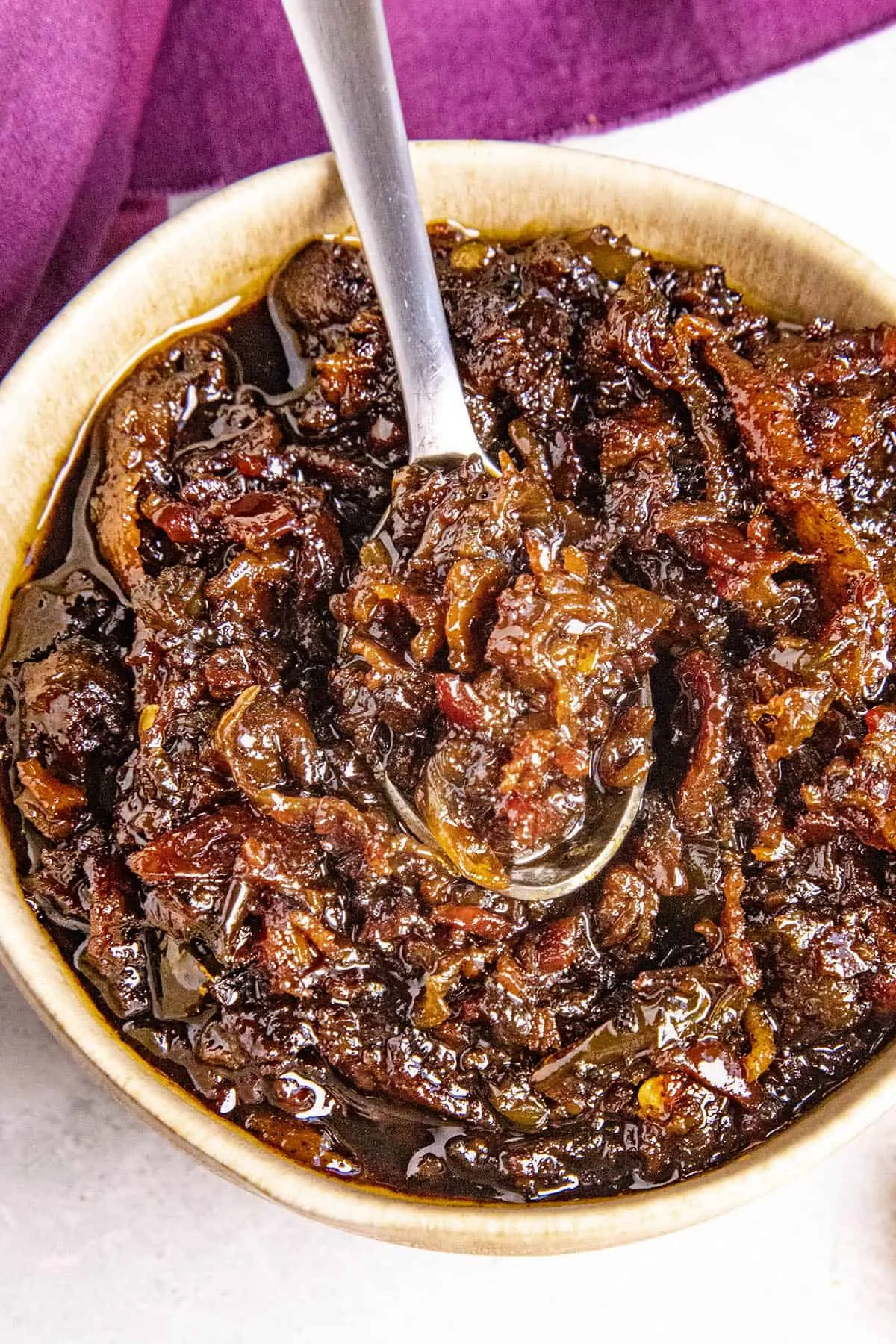 Bacon Jam on a spoon, ready to serve