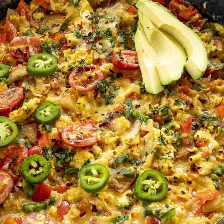 Migas Recipe (Easy Mexican Scrambled Eggs with Crispy Tortillas)