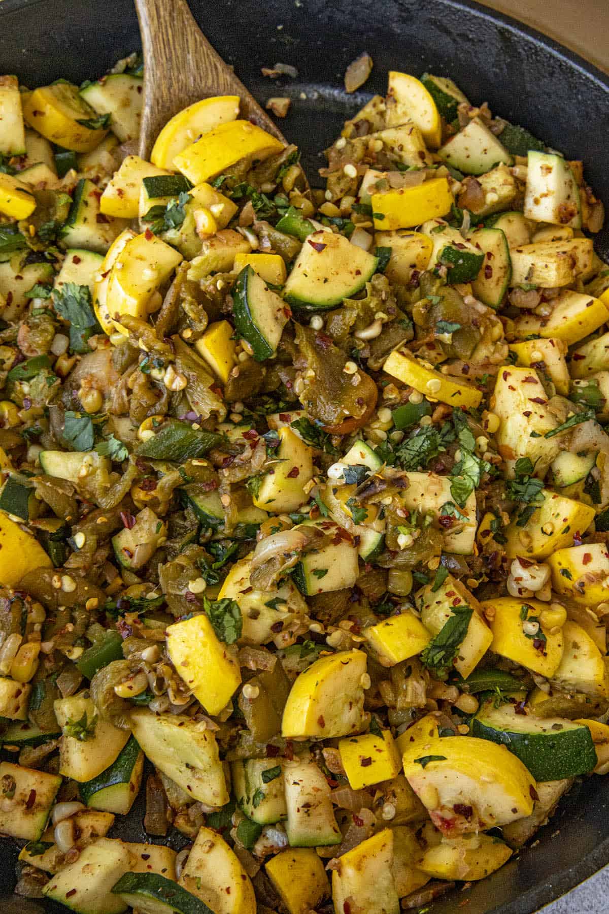 Calabacitas in a pan, ready to serve - the non-cheesy version