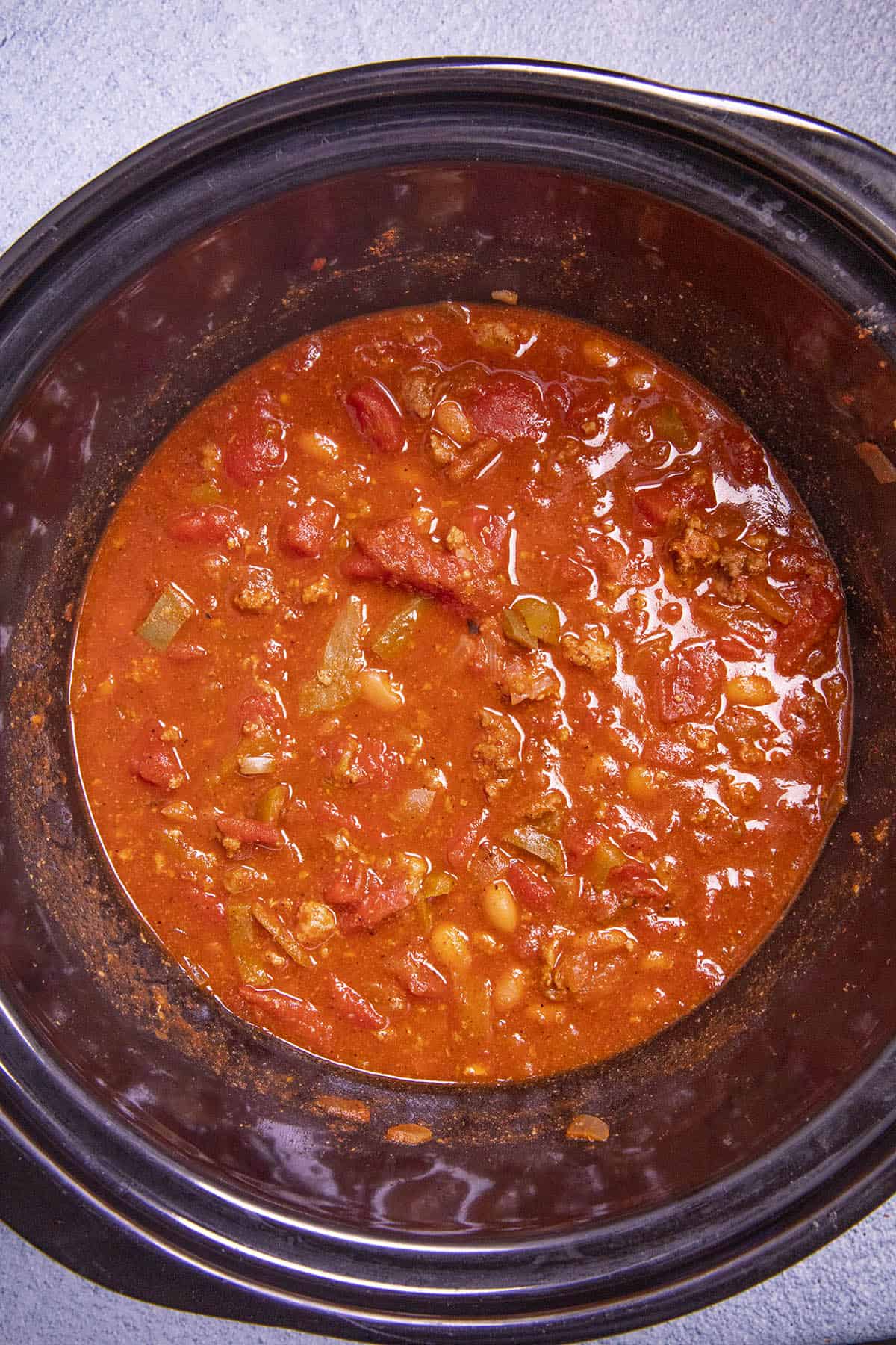 Easy Crockpot Chili Recipe - Chili Pepper Madness