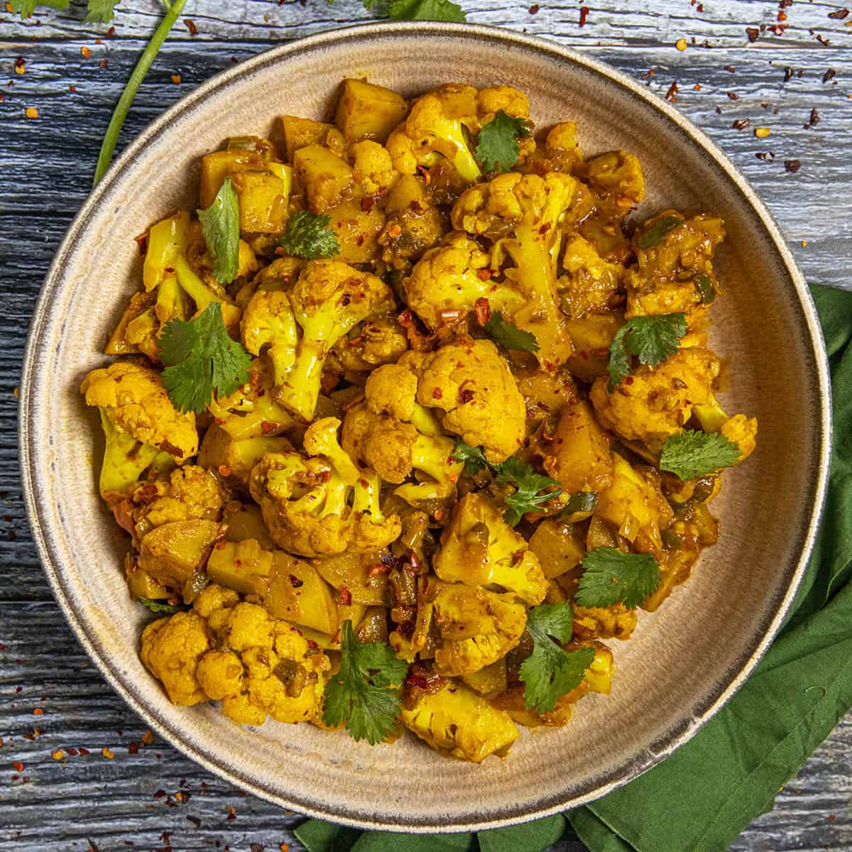 Aloo Gobi Recipe (Indian Spiced Potato and Cauliflower) - Chili Pepper ...
