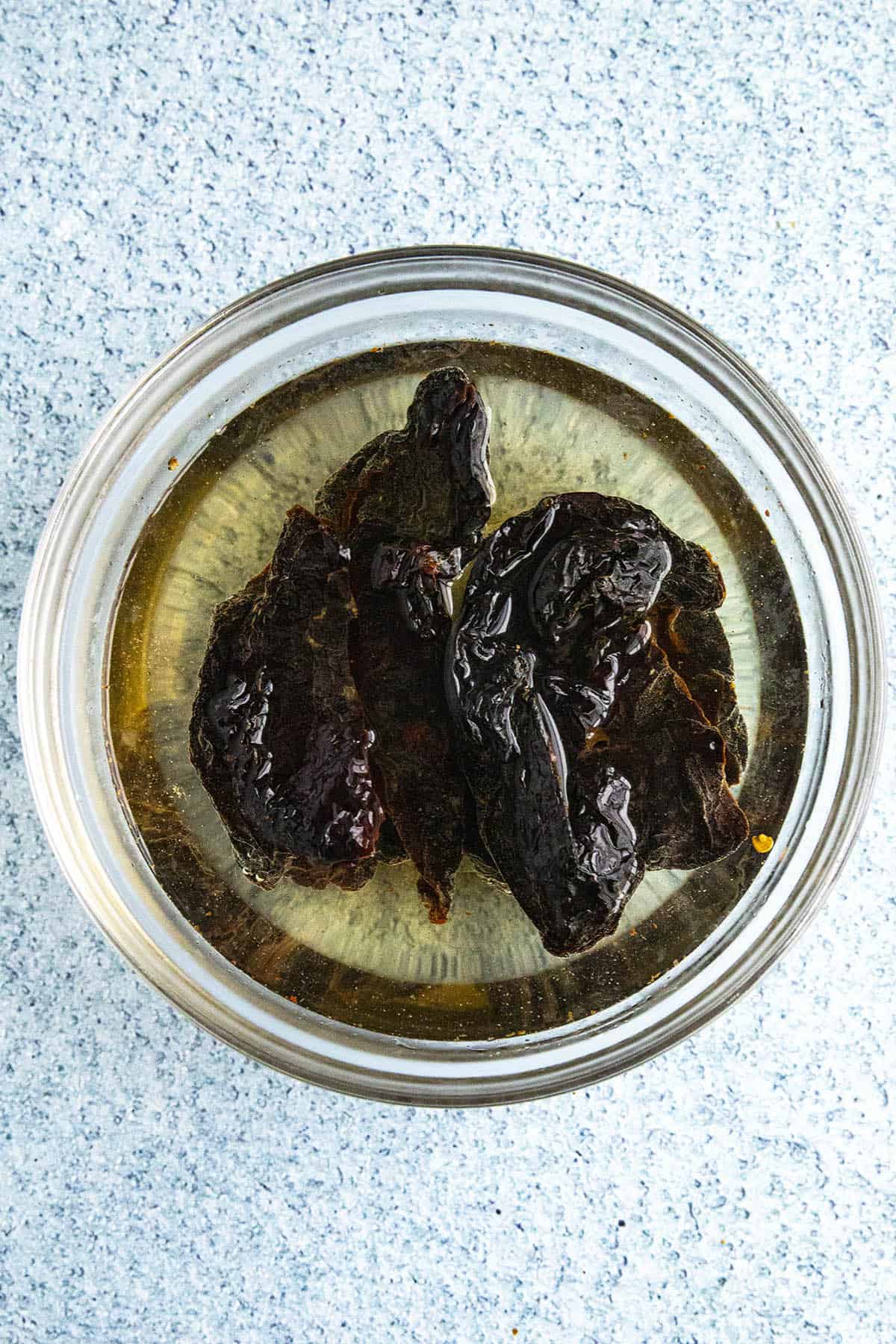 Soaking dried peppers to soften