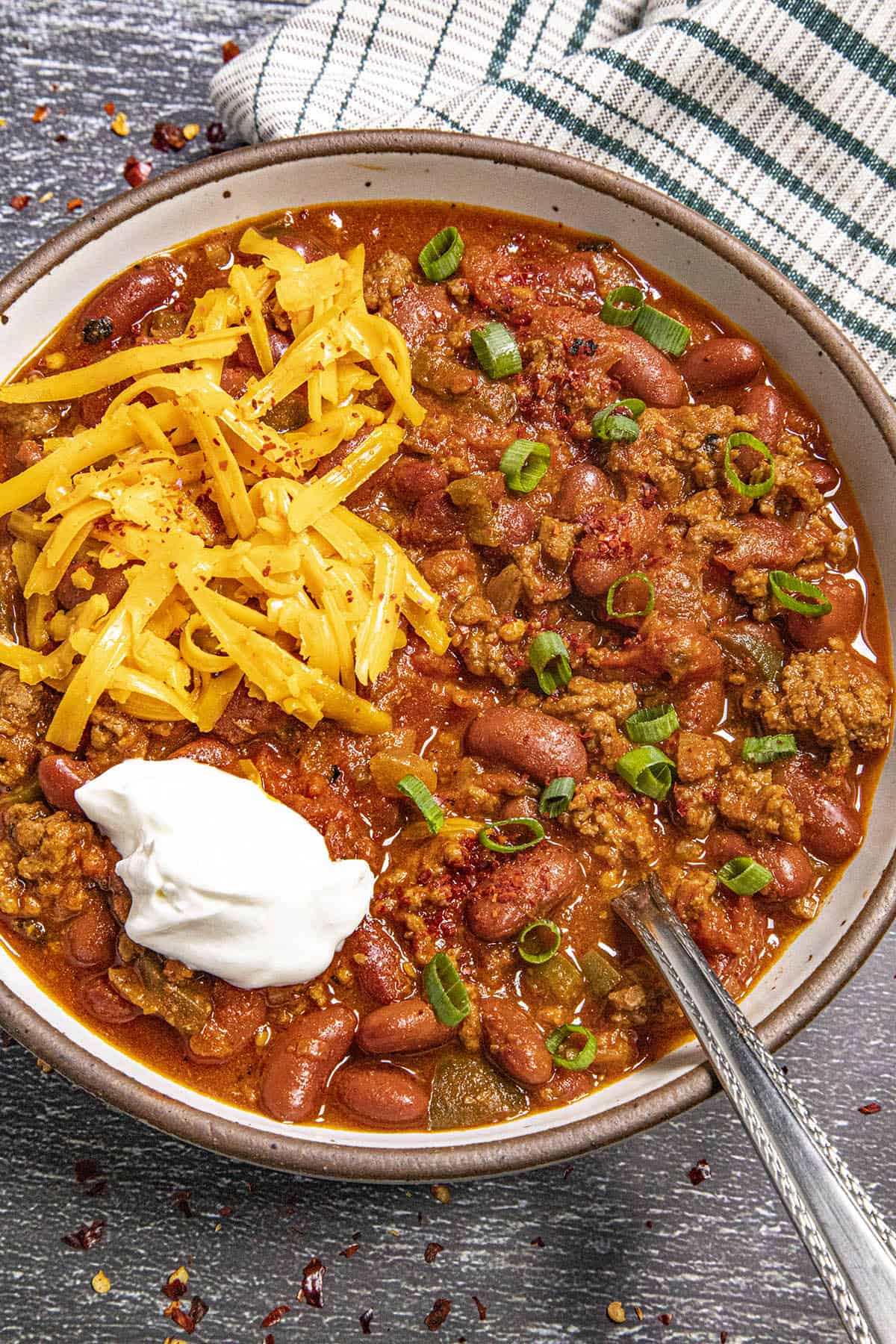 Easy Crockpot Chili Recipe - Chili Pepper Madness