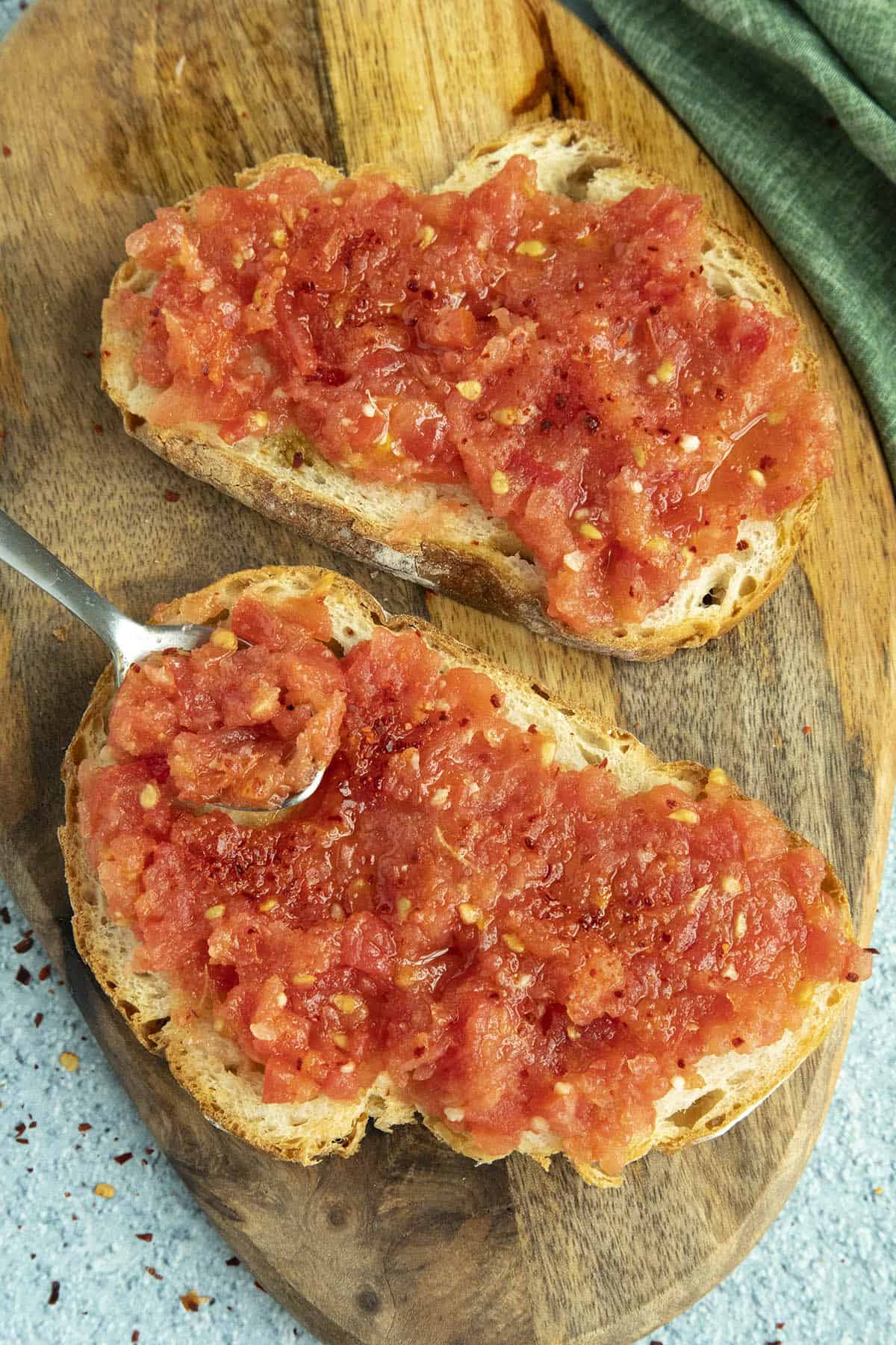 Pan con Tomate on a serving board