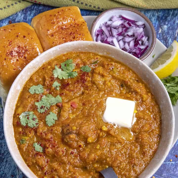 Pav Bhaji Recipe (Indian Spicy Vegetable Curry)