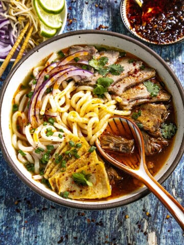 Bun Bo Hue Recipe (Spicy Vietnamese Noodle Soup)