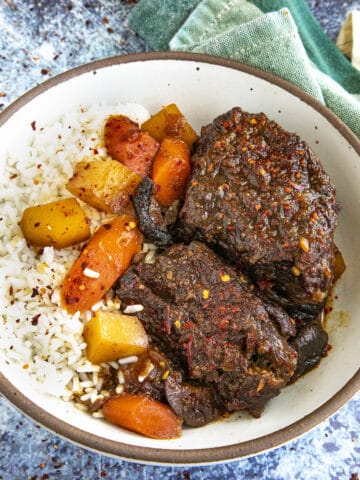 Galbi Jjim Recipe - Korean Braised Short Ribs