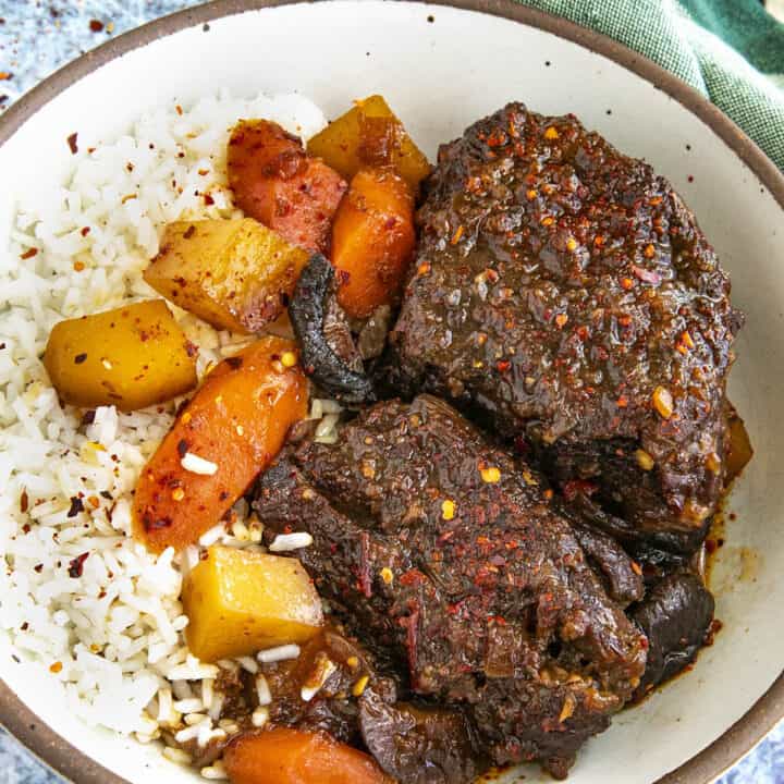 Galbi Jjim Recipe - Korean Braised Short Ribs