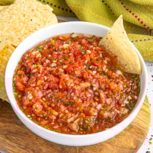 Homemade Salsa Recipe (Restaurant Style Salsa)
