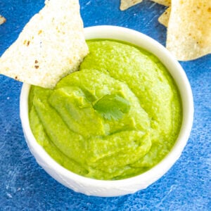 Creamy Avocado Salsa Verde Recipe with Tomatillo