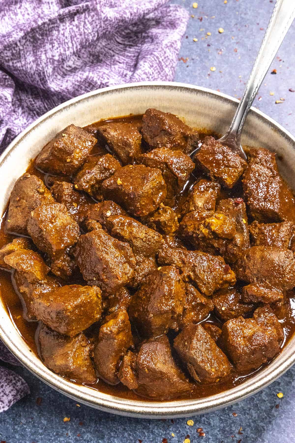 A large bowl of Asado de Puerco, ready to serve
