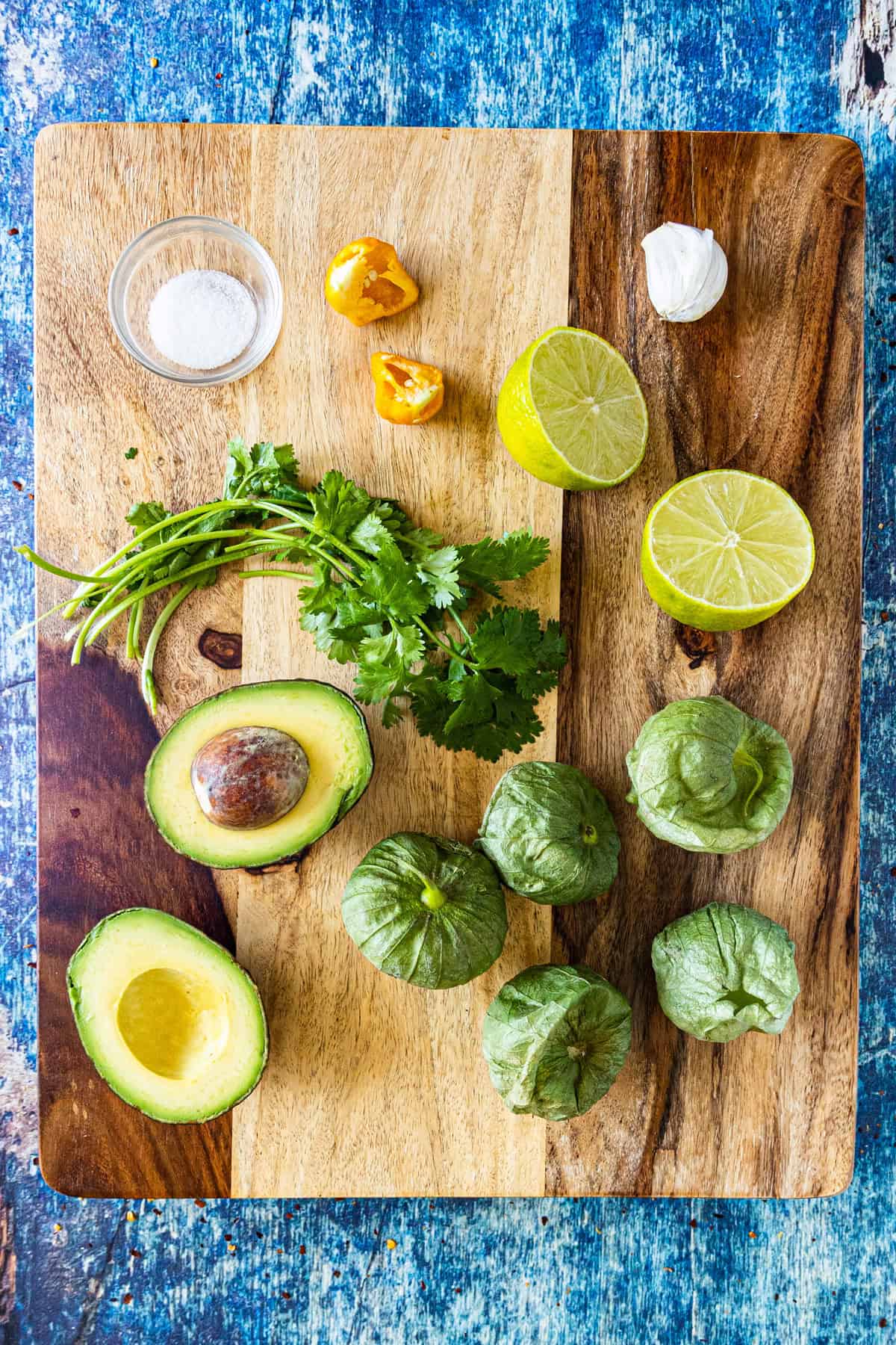 Ingredients for making the creamy avocado-tomatillo sauce