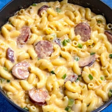 Cajun Mac and Cheese in a hot pan