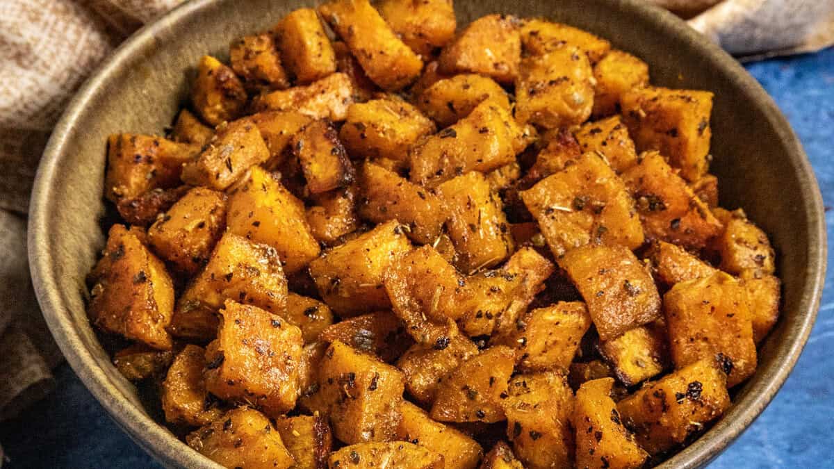 Easy Roasted Sweet Potatoes Recipe (Spiced &amp; Crispy) - Chili Pepper Madness