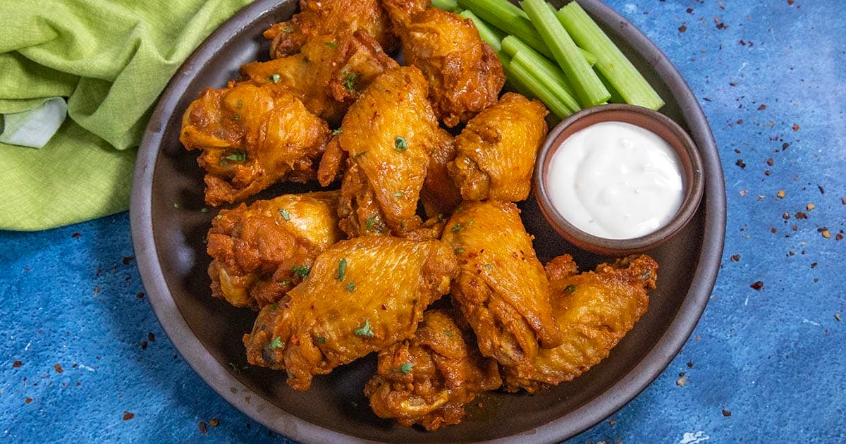 Crispy Buffalo Wings Recipe - Chili Pepper Madness